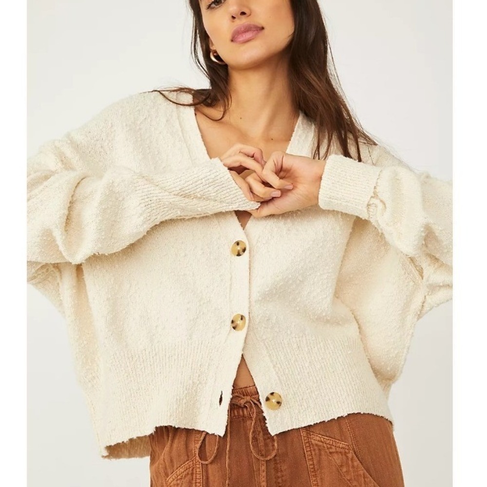 Free People Oversized Button Cardigan Sweater Women XS Cream Textured Knit Layer